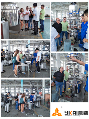 西班牙客戶來訪考察化妝品乳化機(jī)設(shè)備!