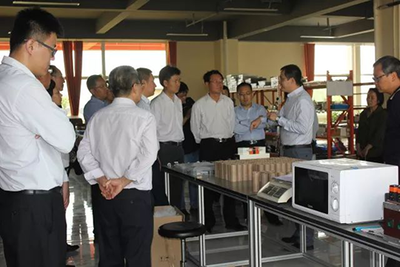 面對面的交流指導--河北省分析儀器技術(shù)學會專家組到訪海能